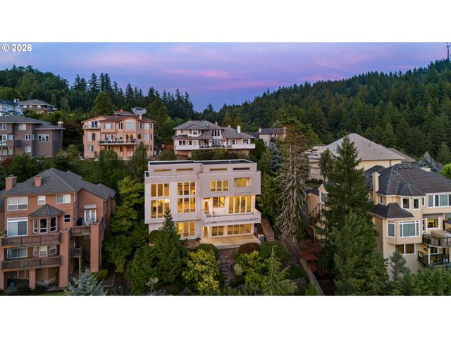 8214 Nw HAWKINS Blvd, Portland, OR 97229