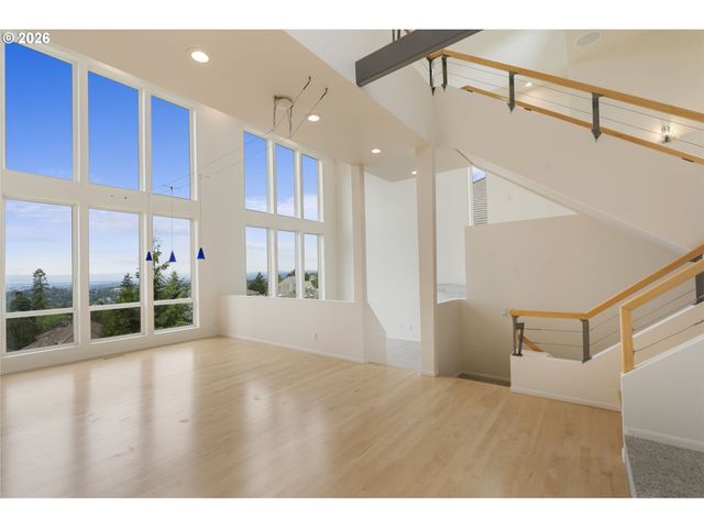 8214 Nw HAWKINS Blvd, Portland, OR 97229
