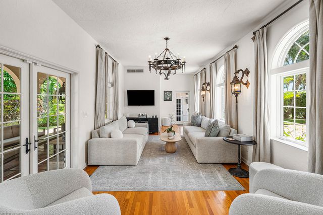 255 Cordova Road, West Palm Beach, FL 33401