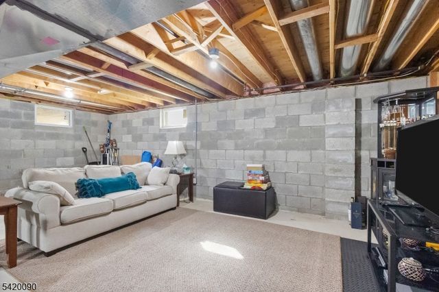 1740 Holly Rd, North Brunswick Twp., NJ 08902