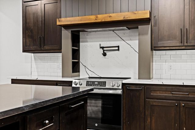 462 County Road 4165, Bonham, TX 75418