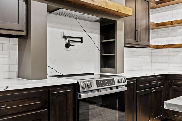 462 County Road 4165, Bonham, TX 75418