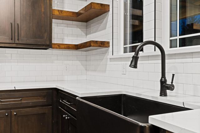 462 County Road 4165, Bonham, TX 75418