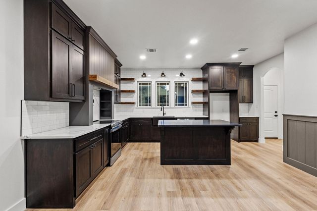 462 County Road 4165, Bonham, TX 75418