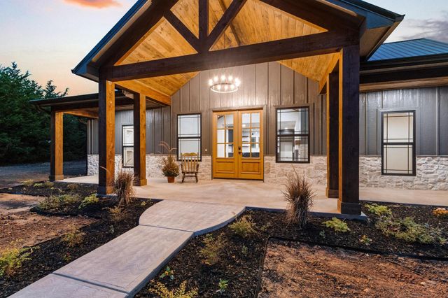 462 County Road 4165, Bonham, TX 75418