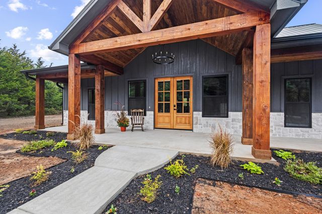 462 County Road 4165, Bonham, TX 75418