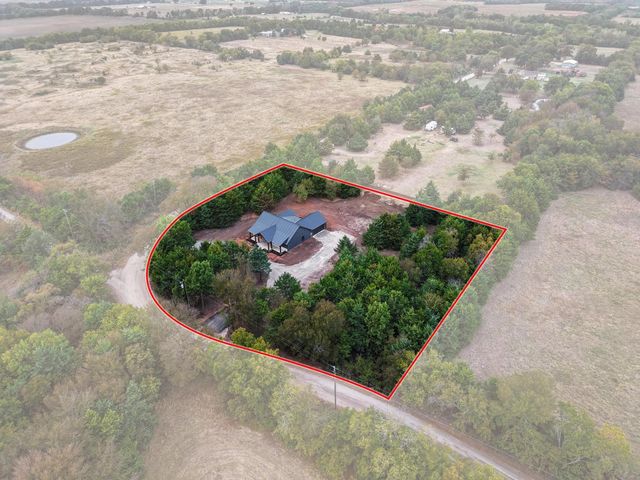 462 County Road 4165, Bonham, TX 75418