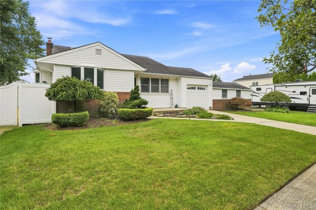 220 S Park Drive, Massapequa Park, NY 11762