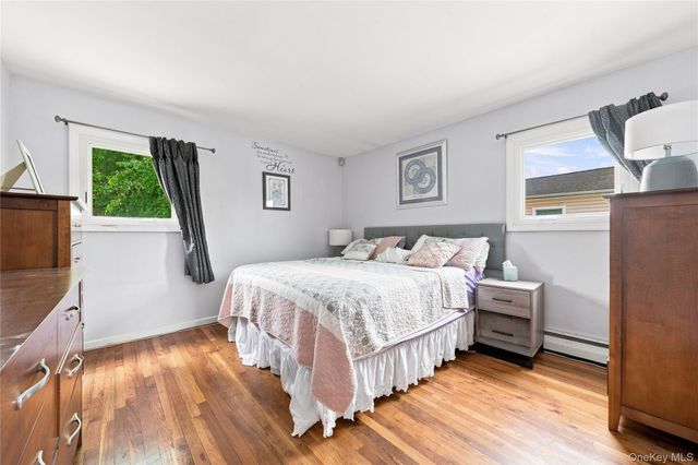 220 S Park Drive, Massapequa Park, NY 11762