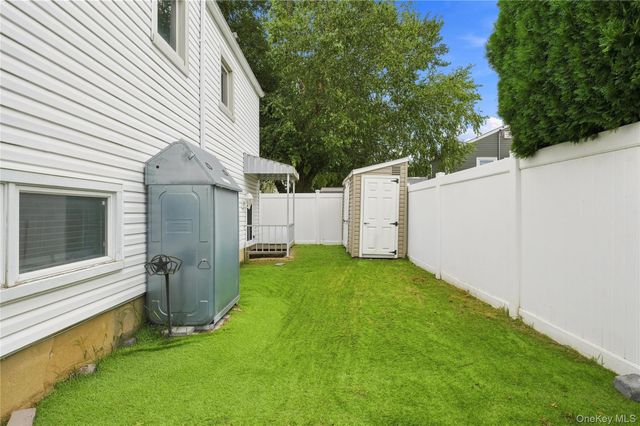 220 S Park Drive, Massapequa Park, NY 11762
