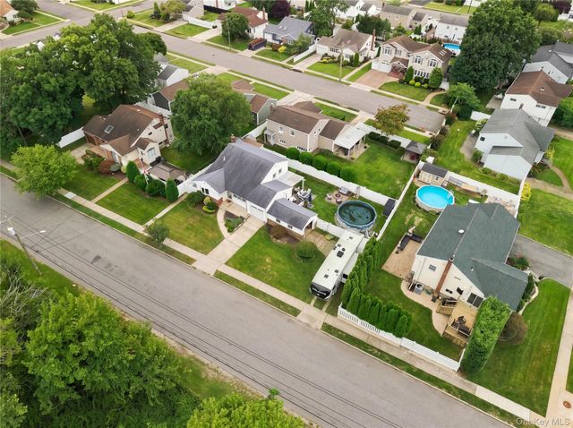 220 S Park Drive, Massapequa Park, NY 11762