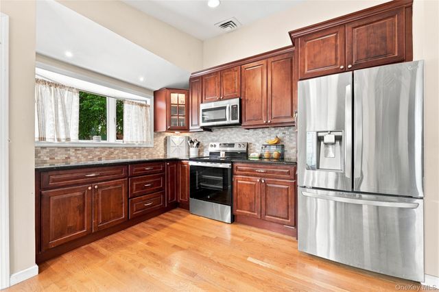 220 S Park Drive, Massapequa Park, NY 11762