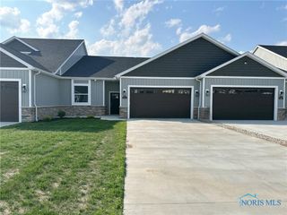 237 SOUTH BRIDGE Road, Northwood, OH 43619
