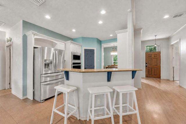 2401 Newark Circle, College Station, TX 77845