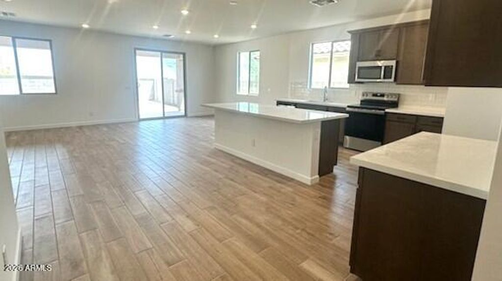 23207 N 183RD Drive, Surprise, AZ 85387 — photo 3
