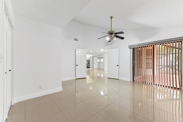 5421 Helene Circle, Boynton Beach, FL 33472
