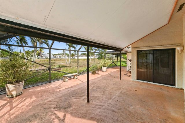 5421 Helene Circle, Boynton Beach, FL 33472