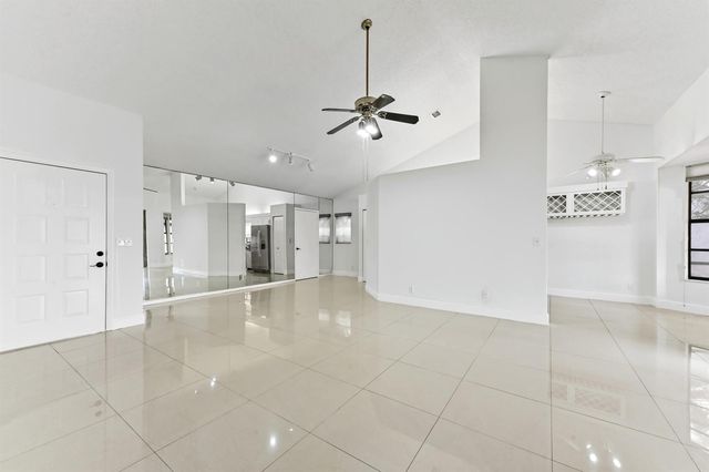 5421 Helene Circle, Boynton Beach, FL 33472