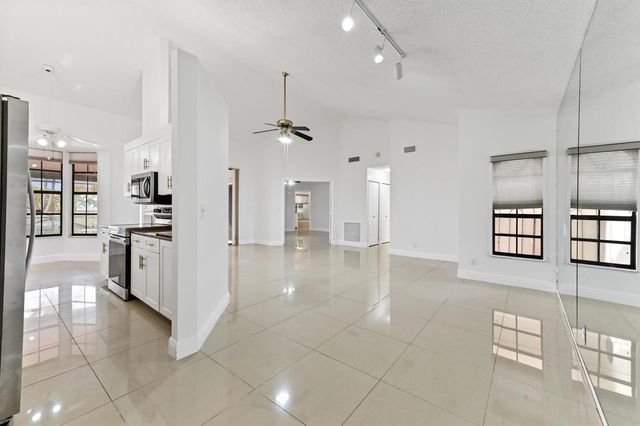 5421 Helene Circle, Boynton Beach, FL 33472