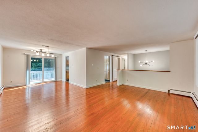 16 Westgate Lane, Mansfield, CT 06268