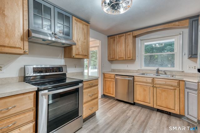 16 Westgate Lane, Mansfield, CT 06268