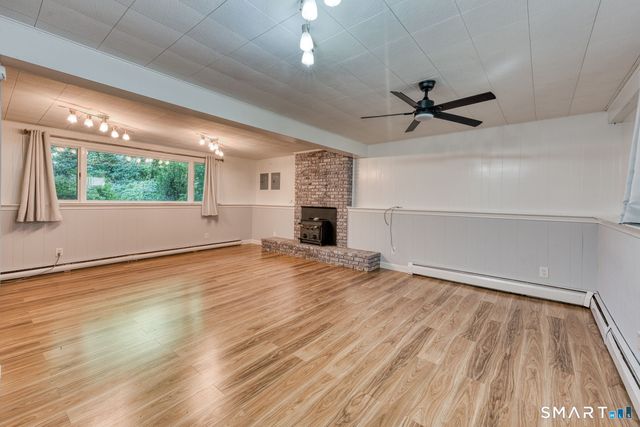 16 Westgate Lane, Mansfield, CT 06268