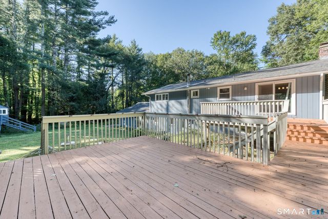 16 Westgate Lane, Mansfield, CT 06268