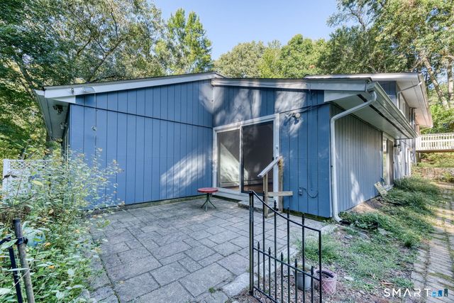 16 Westgate Lane, Mansfield, CT 06268