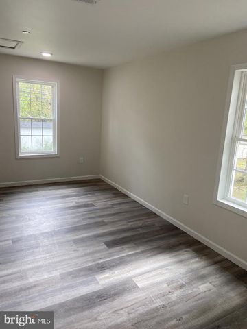 9 SLIPSTREAM CT, Baltimore, MD 21220