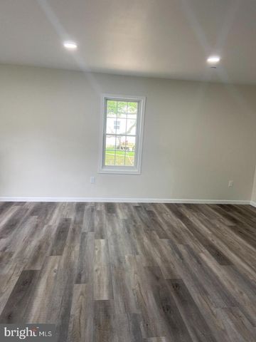 9 SLIPSTREAM CT, Baltimore, MD 21220