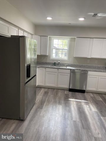 9 SLIPSTREAM CT, Baltimore, MD 21220