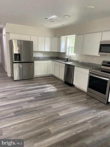9 SLIPSTREAM CT, Baltimore, MD 21220