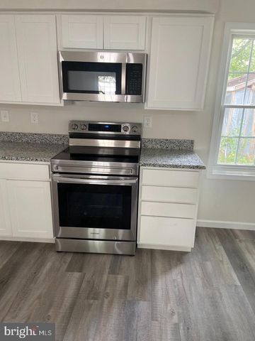 9 SLIPSTREAM CT, Baltimore, MD 21220