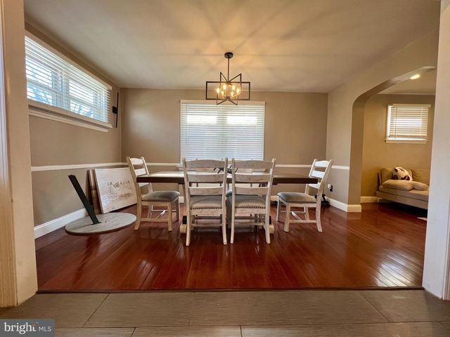 317 BARKER AVE, Lansdowne, PA 19050