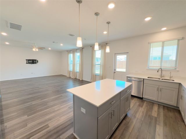 128 Fiery Skipper LN, Georgetown, TX 78626