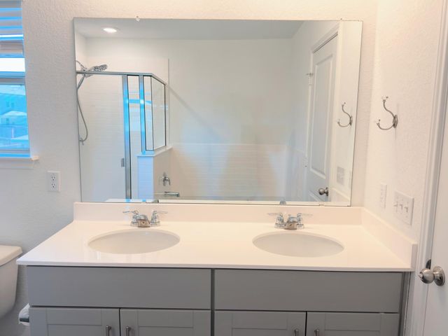 128 Fiery Skipper LN, Georgetown, TX 78626