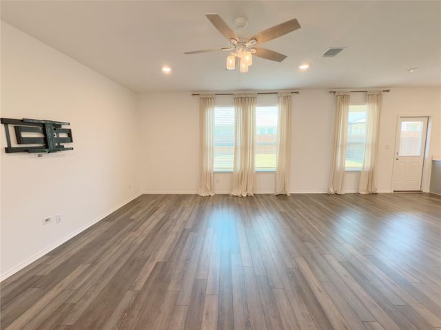 128 Fiery Skipper LN, Georgetown, TX 78626