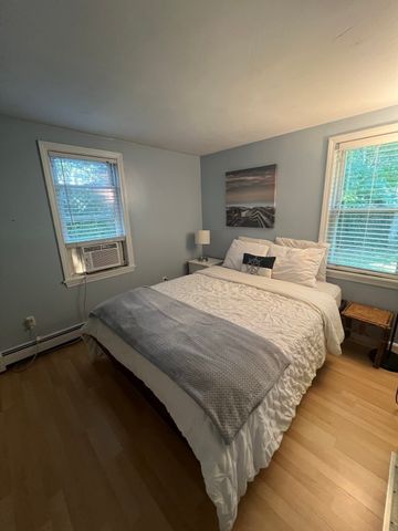25 Centerville Ave, Barnstable, MA 02632