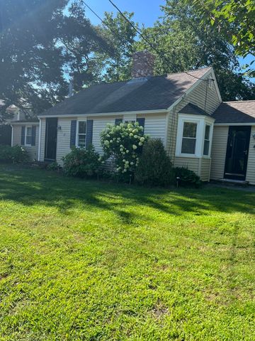 25 Centerville Ave, Barnstable, MA 02632