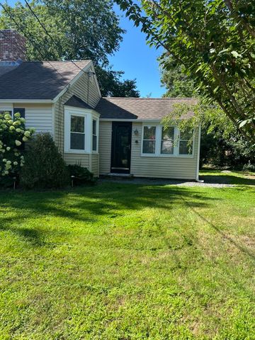 25 Centerville Ave, Barnstable, MA 02632
