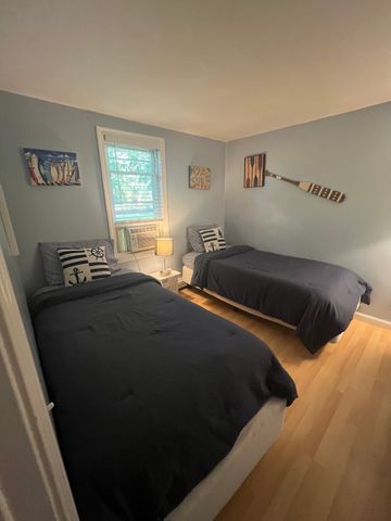 25 Centerville Ave, Barnstable, MA 02632