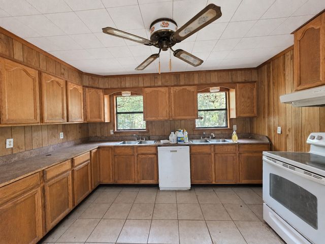 8219 Pecan Circle, Lone Oak, TX 75453