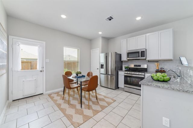 25807 Boxwood Hedge Lane, Tomball, TX 77375
