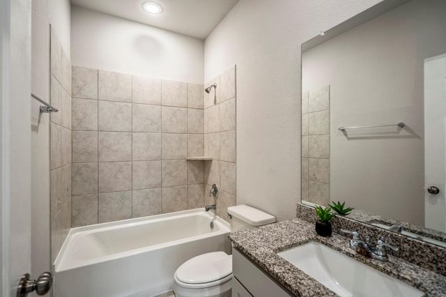 25807 Boxwood Hedge Lane, Tomball, TX 77375