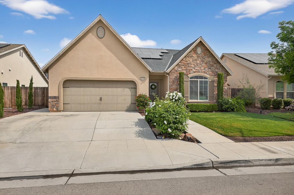 Image 36 of property listing at 6876 E Fedora Ave, Fresno, CA 93727