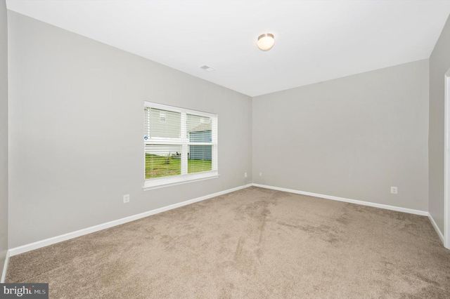 42 EAKINS LN, Martinsburg, WV 25401