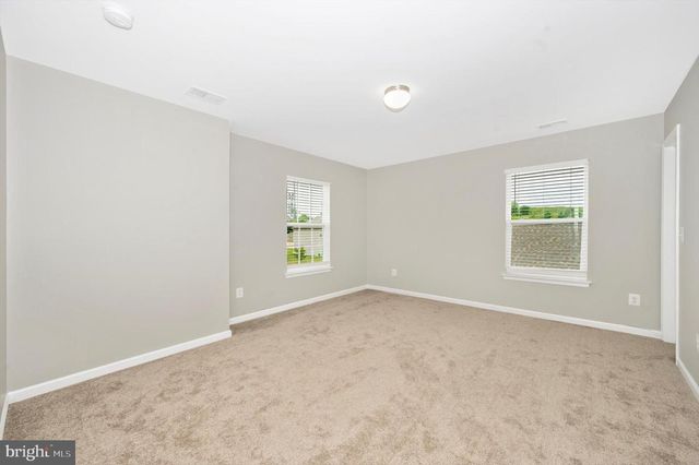 42 EAKINS LN, Martinsburg, WV 25401