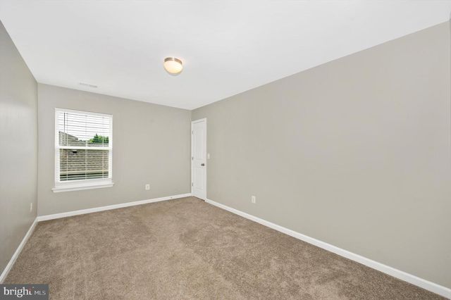 42 EAKINS LN, Martinsburg, WV 25401