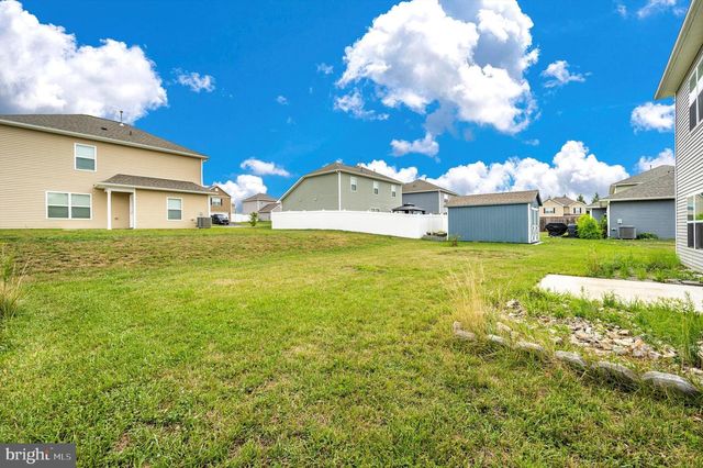 42 EAKINS LN, Martinsburg, WV 25401