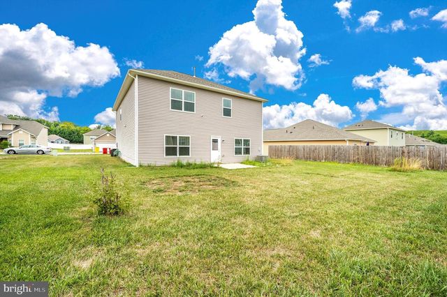 42 EAKINS LN, Martinsburg, WV 25401